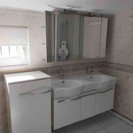 Holiday home Le 14 Maison Familiale Entre Terre Et